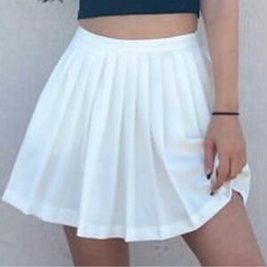 nwt white skirt from red dress boutique